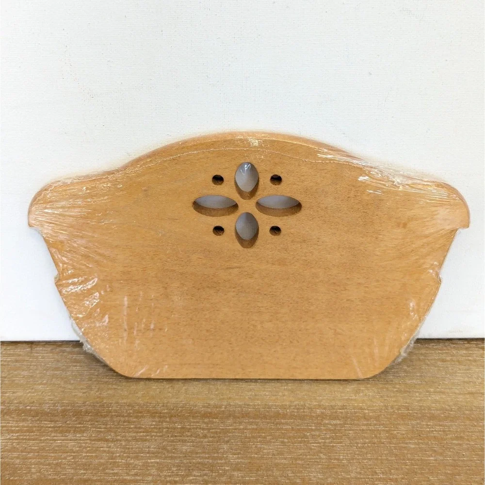 Longaberger woodcrafts bread